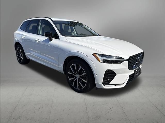 Used 2025 Volvo XC60 B5 Plus w/ Protection Package Premier AWD/4WD image 3
