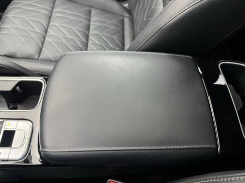 Used 2025 Kia Telluride AWD image 33