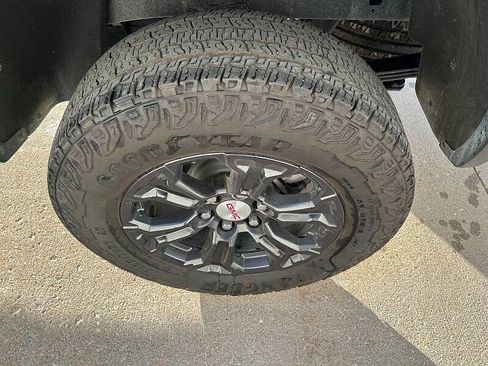 Used 2023 GMC Canyon Elevation w/ Convenience Package image 5