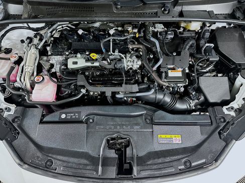 Used 2024 Toyota Prius Prime Premium w/ Advanced Technology Package FWD image 27