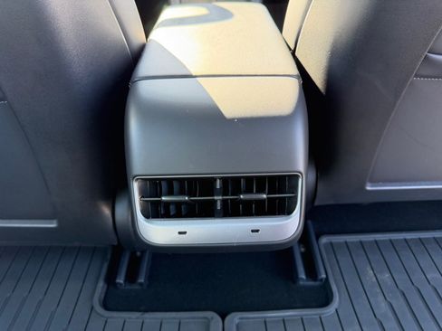 Used 2023 Tesla Model 3 Standard Range image 43