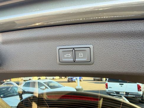 New 2025 Audi Q3 2.0T Premium image 26