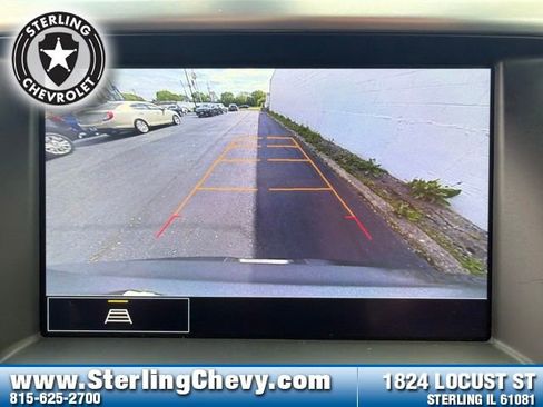 Used 2023 GMC Acadia SLT AWD/4WD image 10