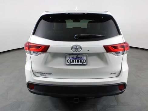 Used 2017 Toyota Highlander XLE FWD image 10
