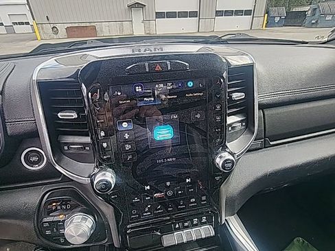 Used 2022 RAM 1500 Laramie AWD/4WD image 13