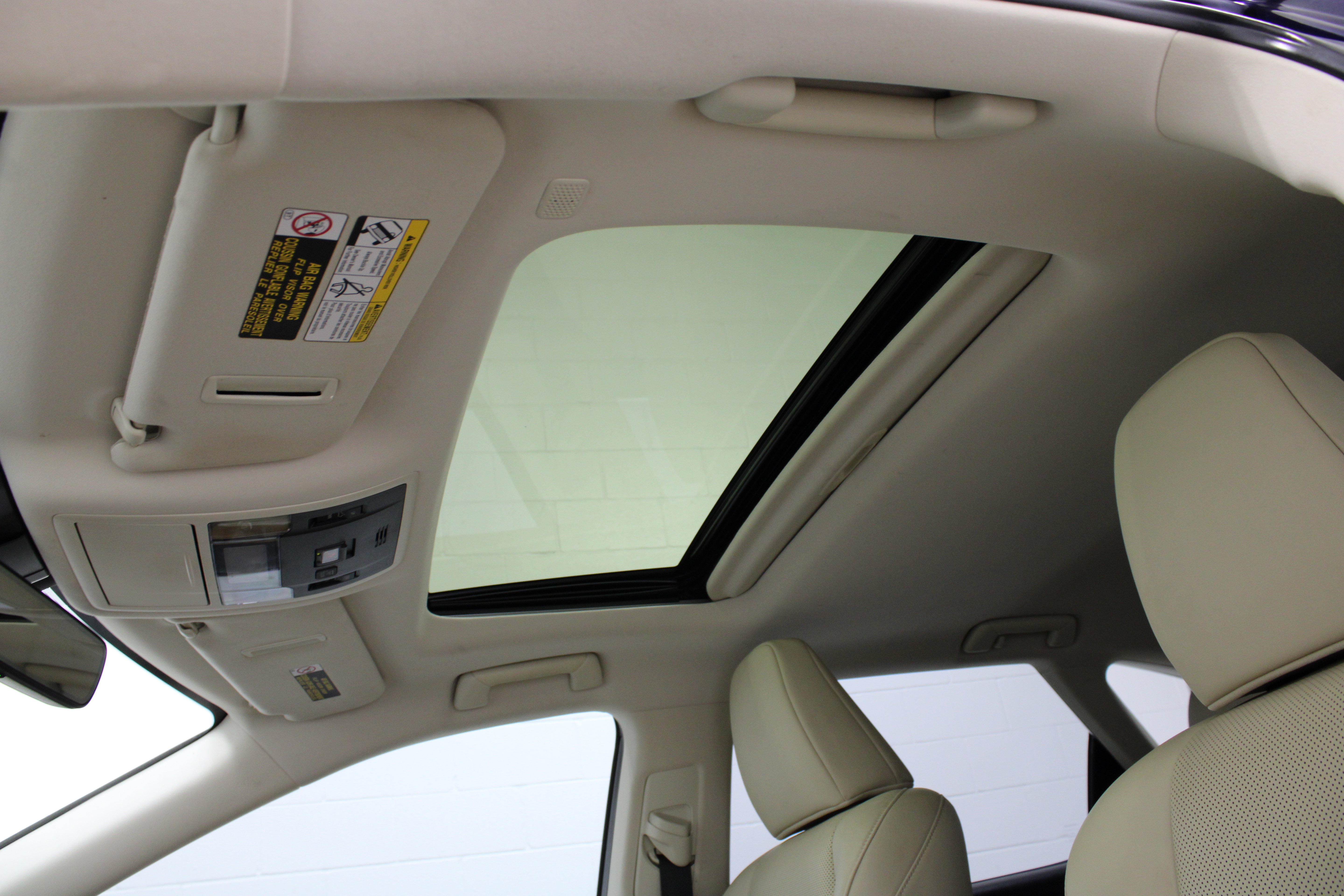 Used 2022 Lexus RX 350L FWD w/ Premium Package image 29