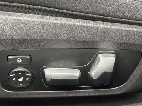 Used 2019 BMW 330i xDrive Sedan w/ Premium Package AWD/4WD image 38