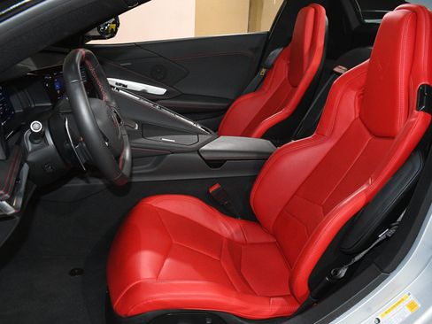 Used 2022 Chevrolet Corvette Stingray Convertible w/ Z51 Performance Package RWD image 7