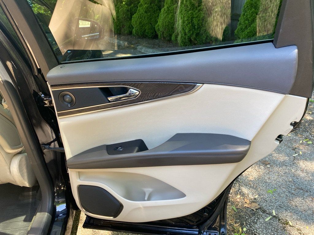 Used 2019 Lincoln Nautilus Reserve AWD/4WD image 25