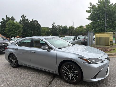 Certified 2023 Lexus ES 350 w/ Premium Package FWD image 12