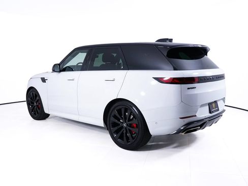 Used 2025 Land Rover Range Rover Sport Dynamic SE AWD/4WD image 3