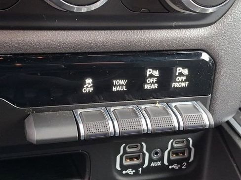 Used 2022 RAM 1500 Big Horn w/ Night Edition image 26