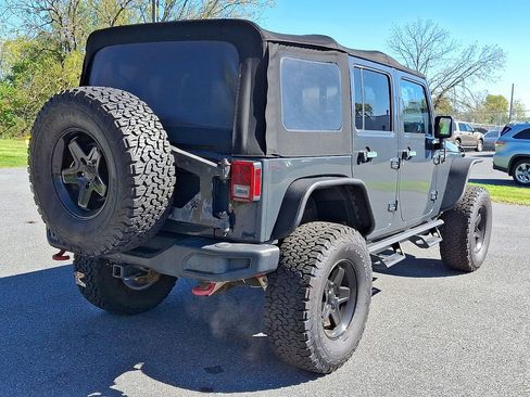 Used 2016 Jeep Wrangler Unlimited Rubicon image 6