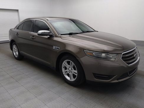 Used 2015 Ford Taurus Limited FWD image 11