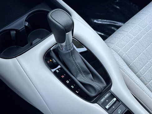 Certified 2024 Honda HR-V LX image 19