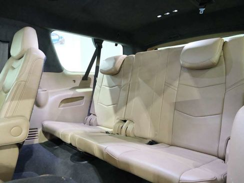 Used 2020 Cadillac Escalade ESV Platinum AWD/4WD image 24