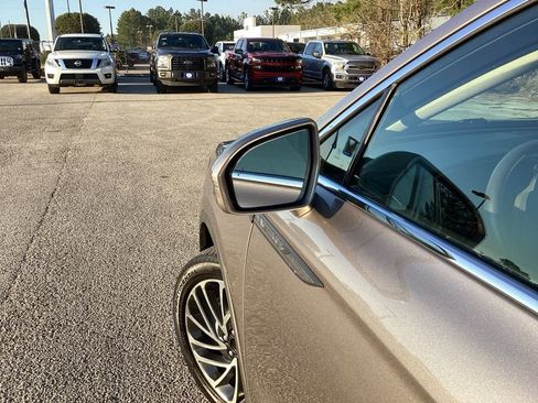 Used 2020 Lincoln Nautilus Reserve w/ Cargo Utility Package image 23