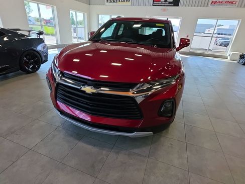 Used 2019 Chevrolet Blazer LT FWD image 2