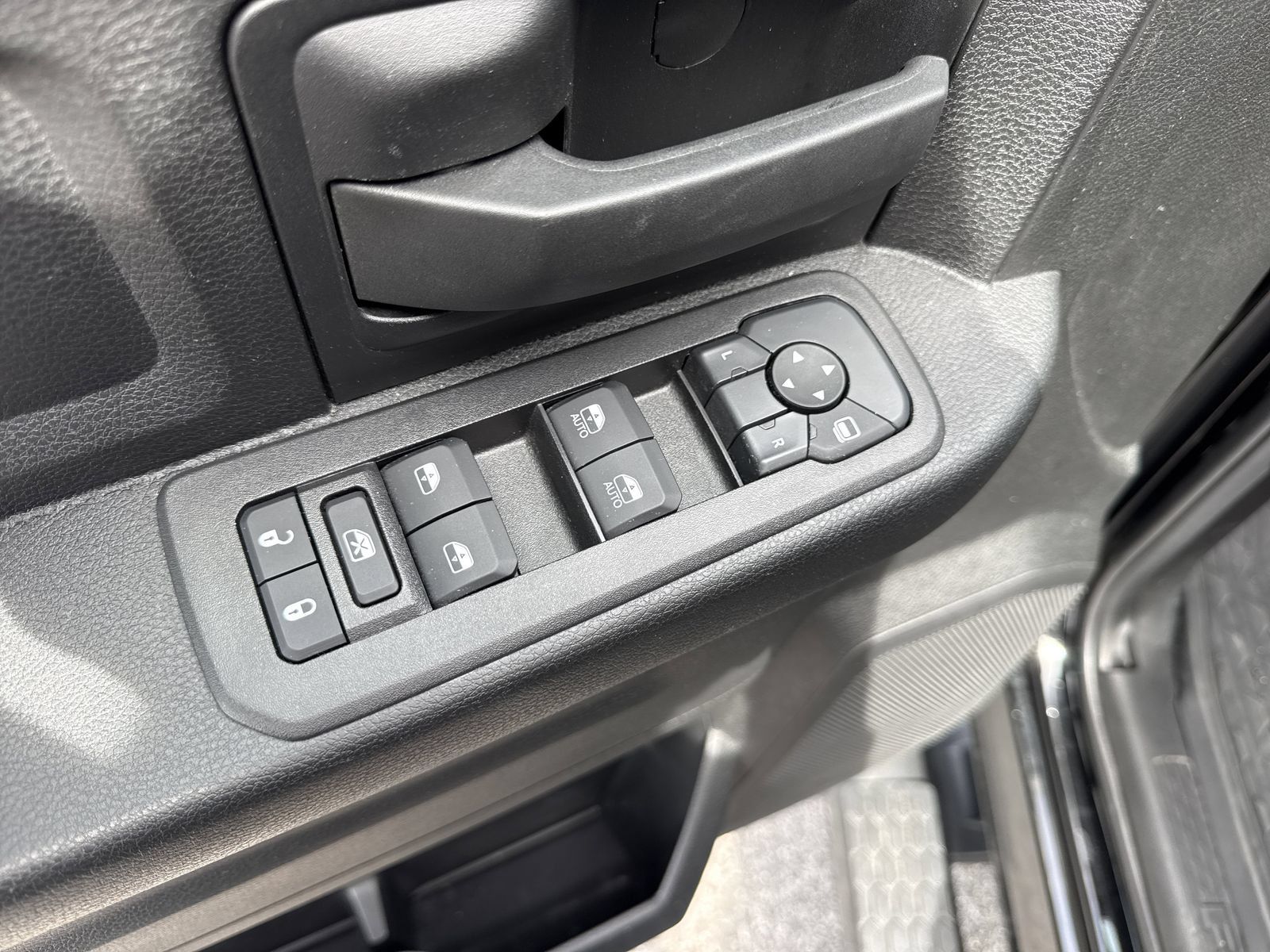 Used 2025 RAM 2500 Tradesman AWD/4WD image 33