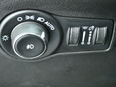 Used 2022 Jeep Compass Limited w/ Elite Group image 20