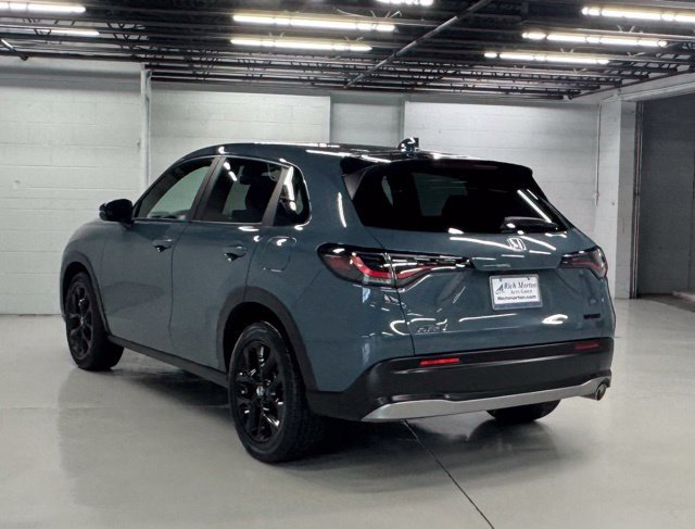 Used 2023 Honda HR-V Sport image 3