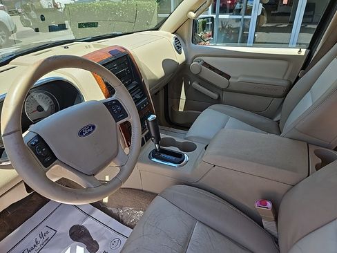 Used 2006 Ford Explorer Eddie Bauer image 11