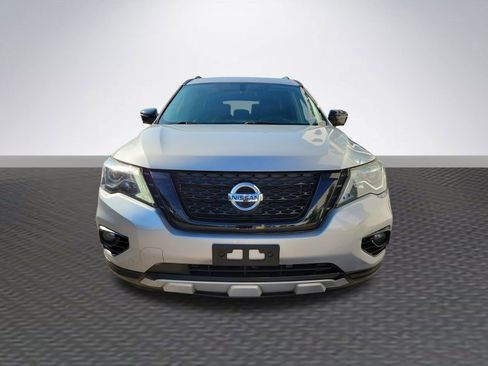 Used 2020 Nissan Pathfinder SL image 2