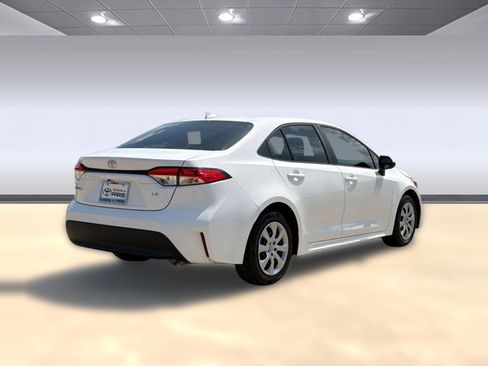 Used 2023 Toyota Corolla LE FWD image 9