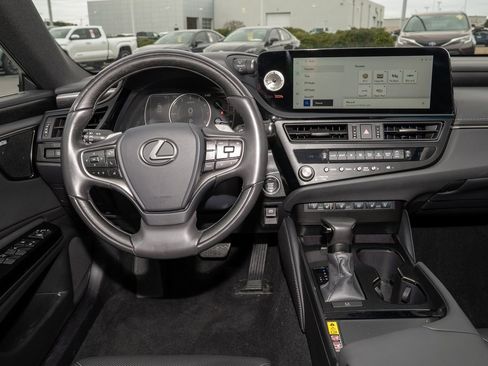 Used 2025 Lexus ES 350 Ultra Luxury image 7