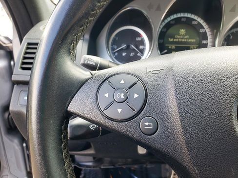 Used 2011 Mercedes-Benz C 300 4MATIC Sedan image 19