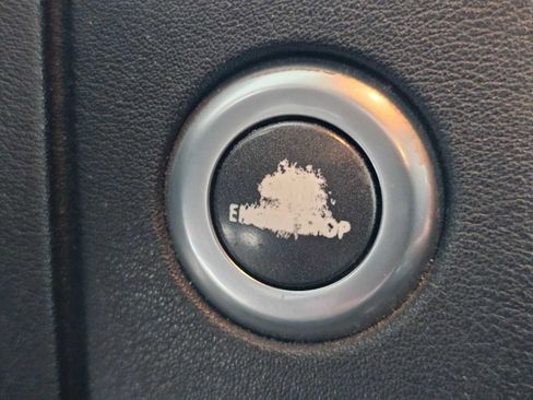 Used 2016 Land Rover LR4 HSE image 29