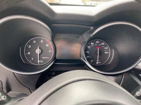 Used 2018 Alfa Romeo Stelvio Ti Sport image 13