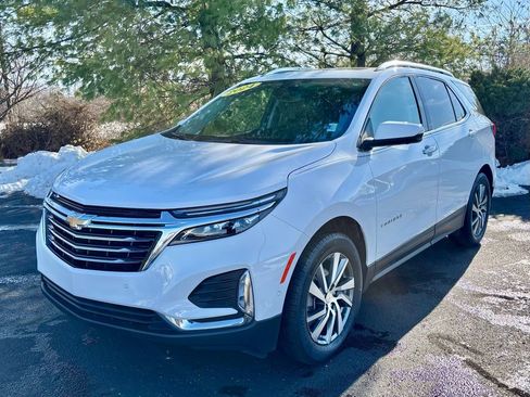 Used 2024 Chevrolet Equinox Premier image 3