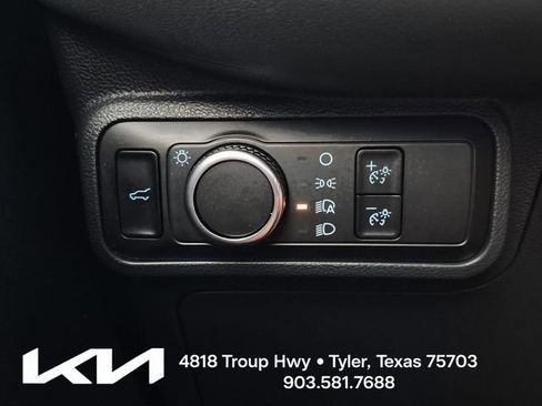 Used 2025 Ford Explorer Active RWD image 32