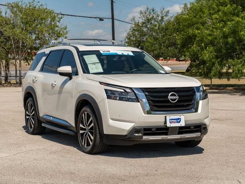 Used 2023 Nissan Pathfinder Platinum w/ Lighting Package (N93) AWD/4WD image 2