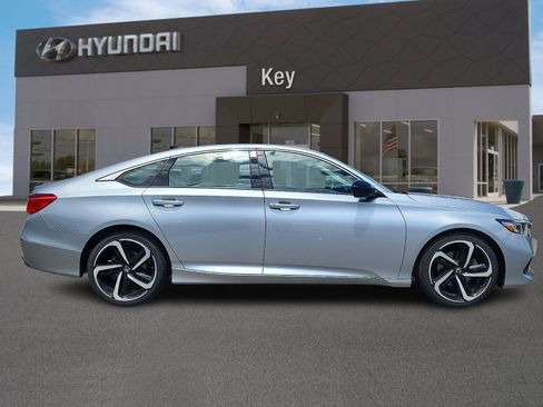 Used 2021 Honda Accord Sport Special Edition image 3