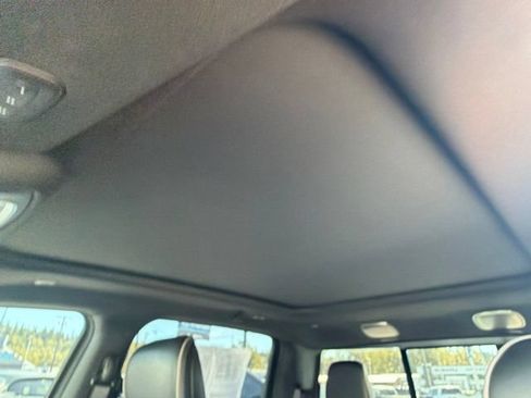 Used 2020 RAM 1500 Limited w/ Black Appearance Package AWD/4WD image 32