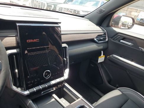 New 2026 GMC Acadia Denali w/ Super Cruise Package FWD image 26