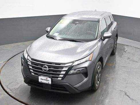 Used 2024 Nissan Rogue SV AWD/4WD image 30