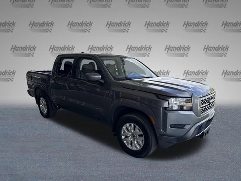 Used 2022 Nissan Frontier SV w/ Technology Package RWD image 2