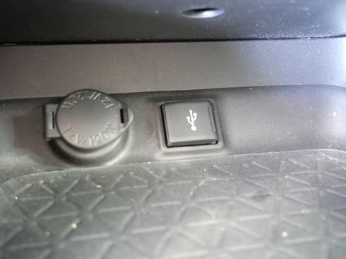 Used 2022 Toyota RAV4 XLE Premium AWD/4WD image 24