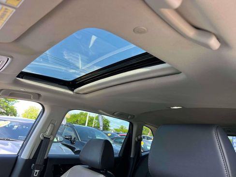 Used 2025 Honda CR-V EX-L image 21