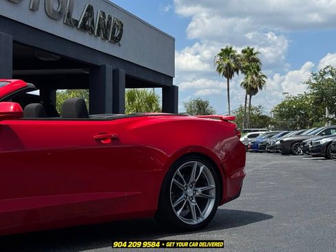 Used 2020 Chevrolet Camaro LT RWD image 4