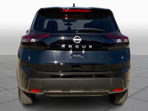 Used 2026 Nissan Rogue SV image 4