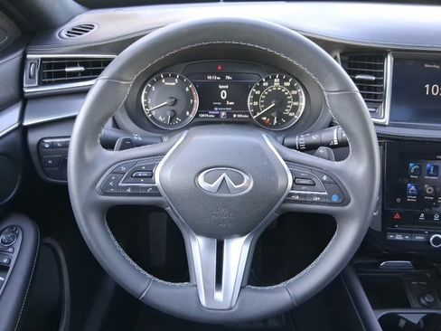 Used 2023 INFINITI QX55 Luxe w/ Cargo Package image 10