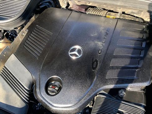 Used 2022 Mercedes-Benz GLS 450 4MATIC image 33