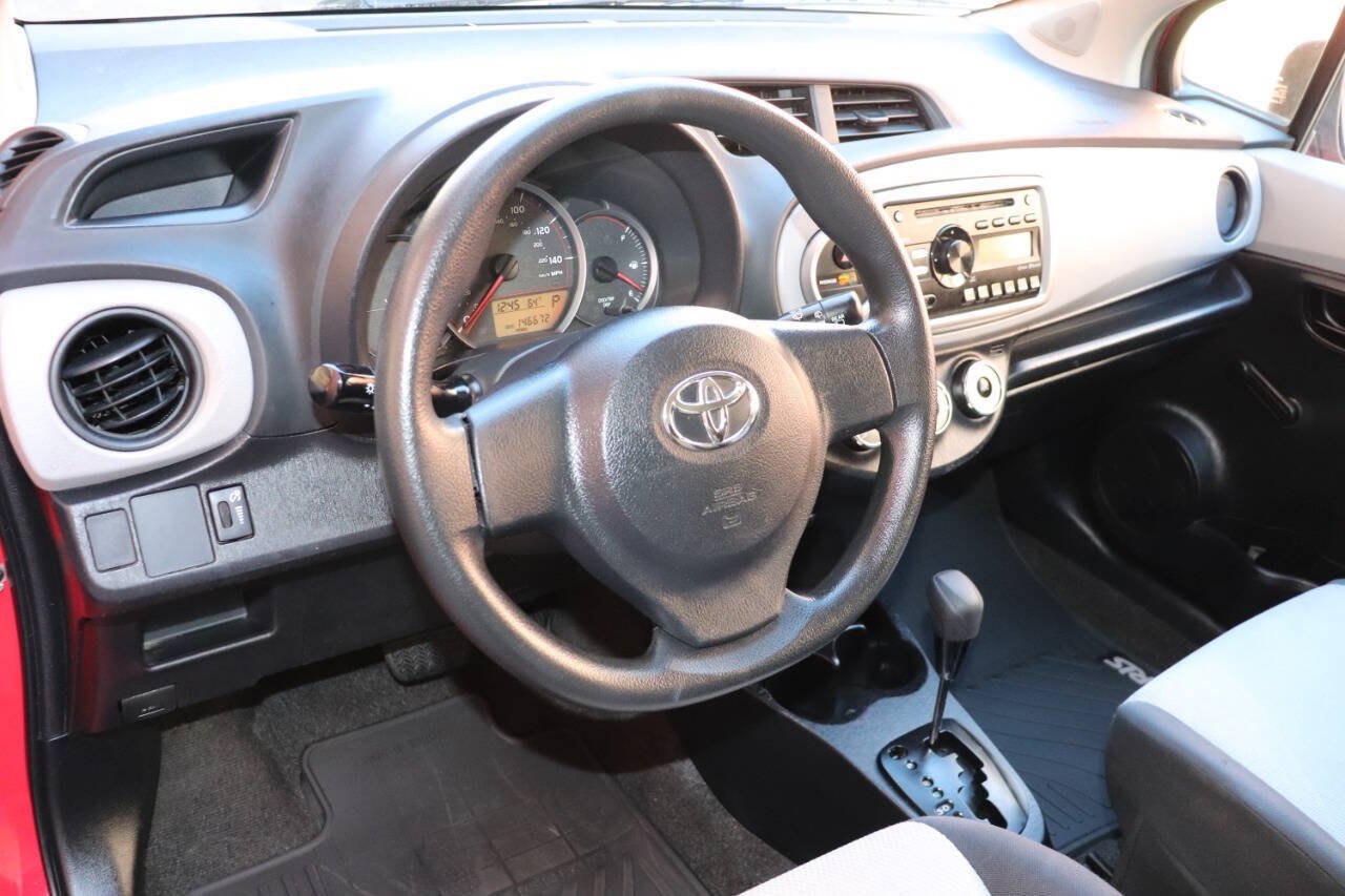 Used 2014 Toyota Yaris L FWD image 19