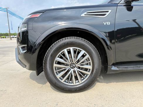 Used 2021 Nissan Armada SV w/ SV Appearance Package RWD image 7