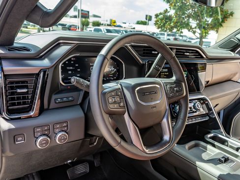 Used 2026 GMC Sierra 2500 Denali Ultimate AWD/4WD image 17