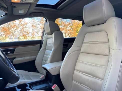 Used 2018 Honda CR-V Touring image 20